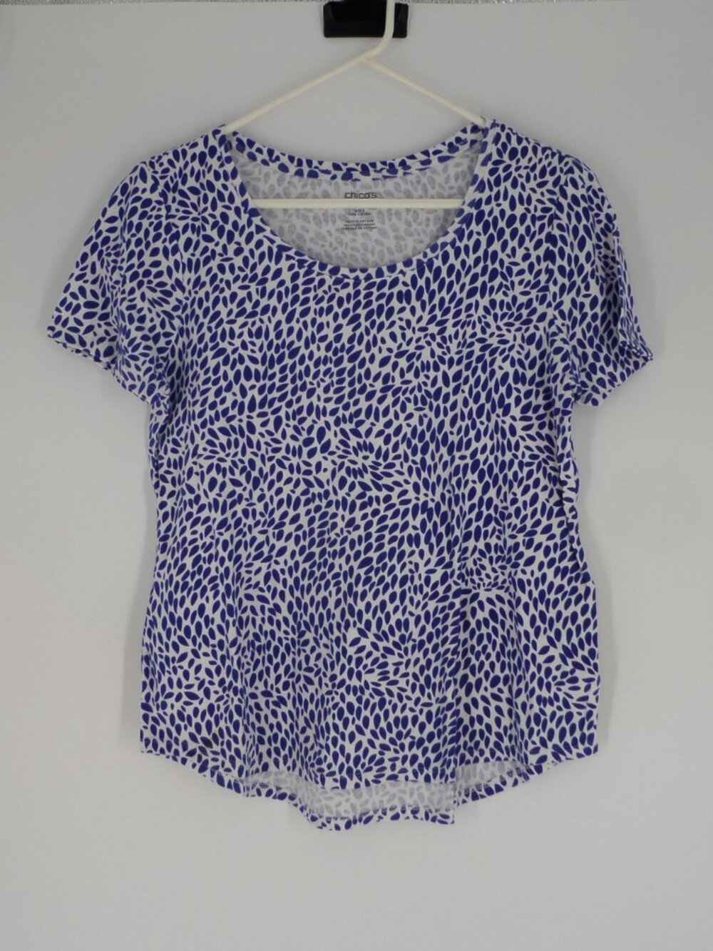 Chico's The Ultimate Tee Woman's Short Sleeve Top Purple/White Color Size 2 US L